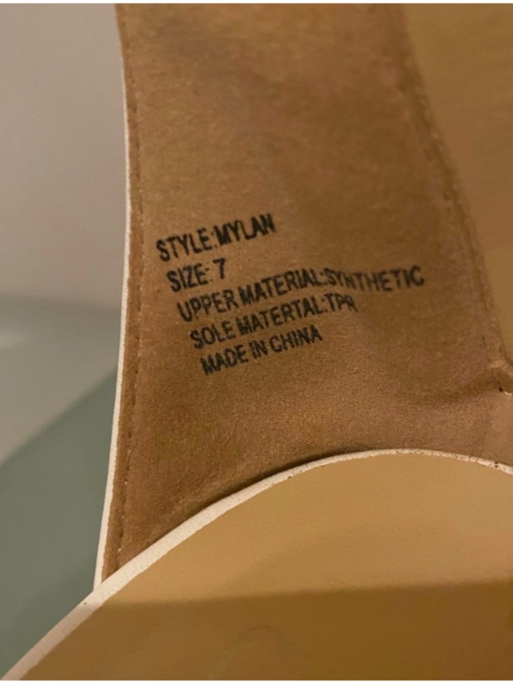 Lulu’s Mylan Heels - Picture 4 of 4